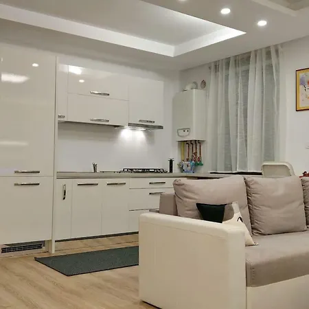 Apartment 10 *